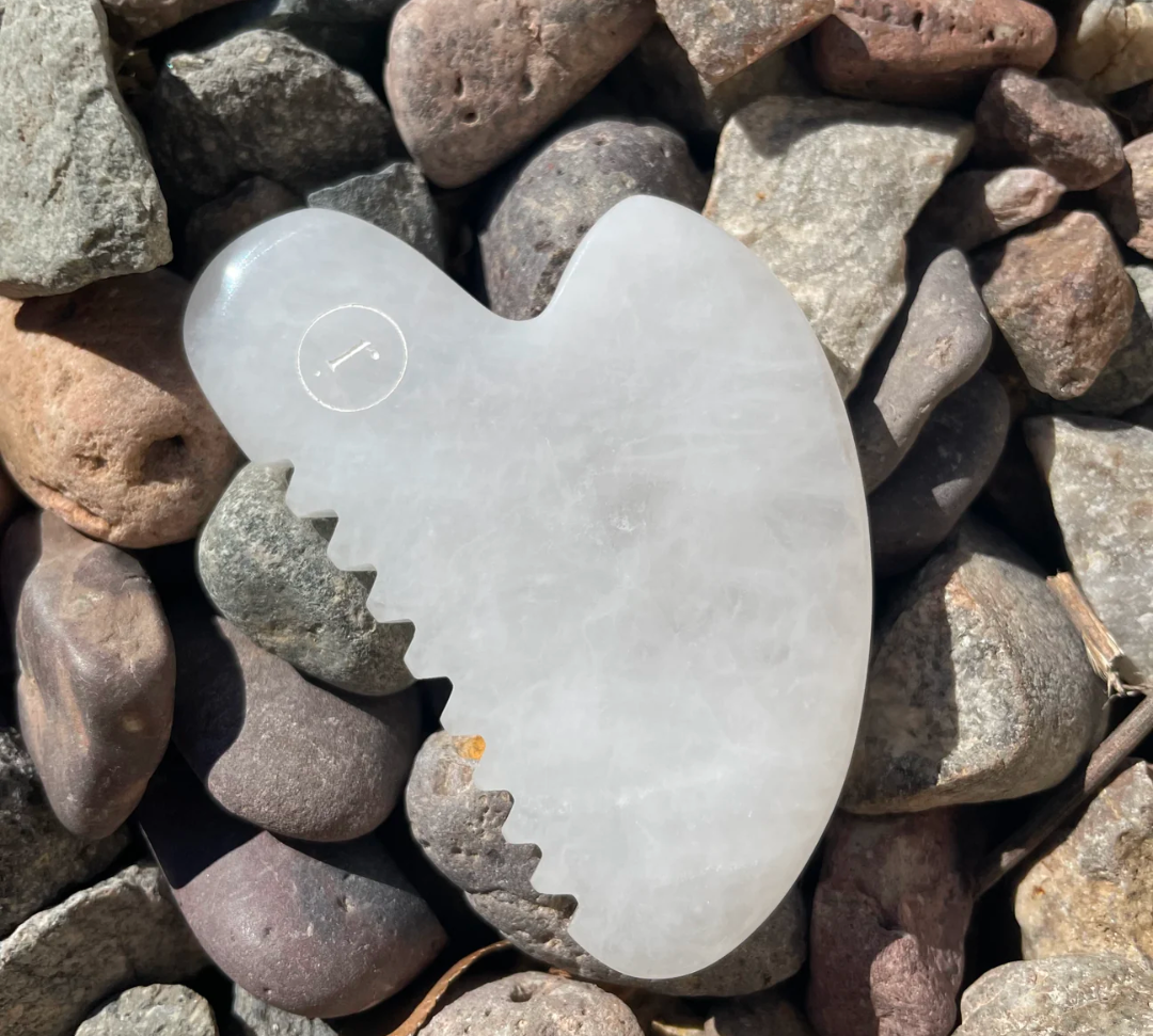 Gua Sha: The Benefits and Techniques for a Glowing Complexion