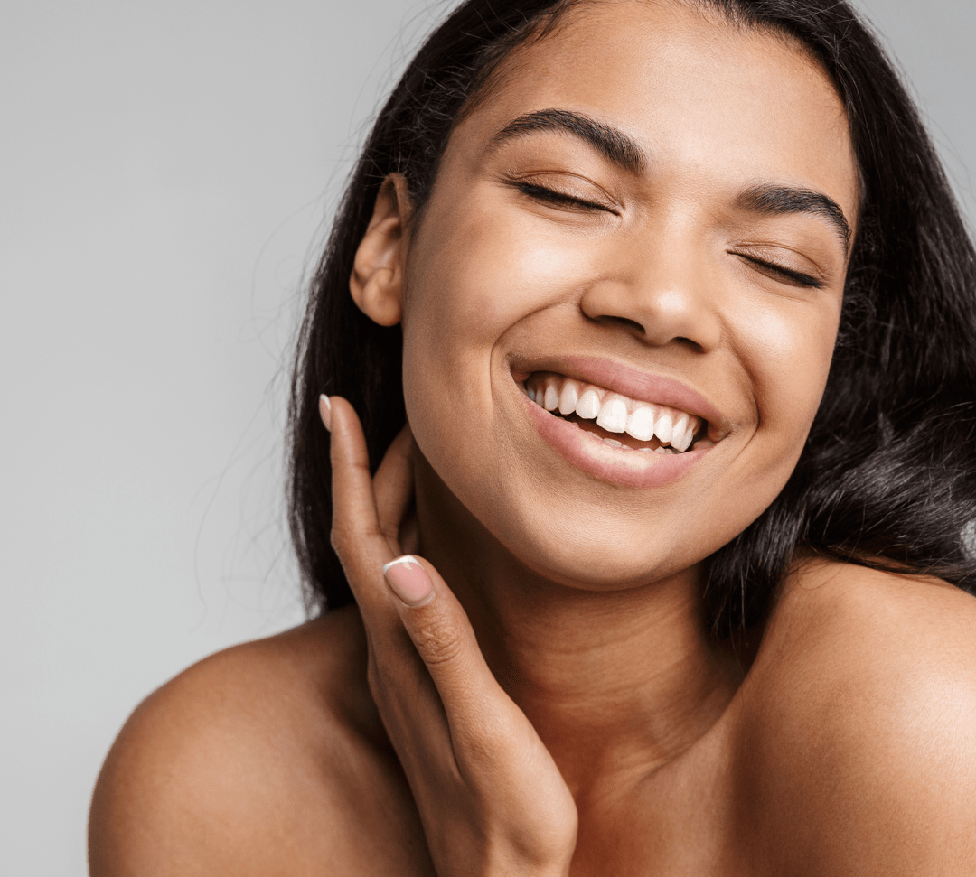 Unveiling Radiance: Achieving a Clear Complexion with Pigmentation-Fighting Skincare Serums - Rena Roots™